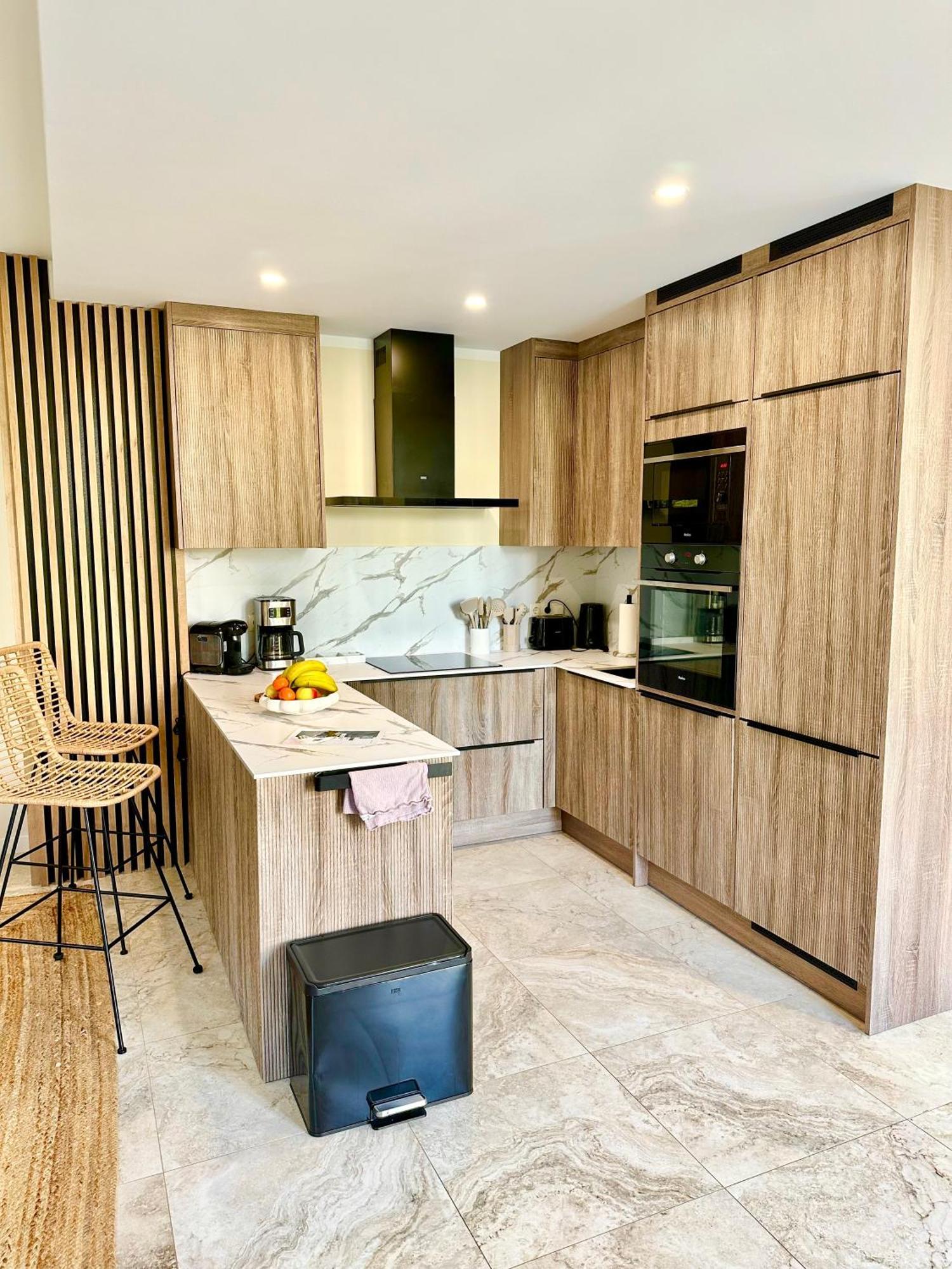 Sanierte 5 Zimmer Luxus Standard Apartment Auf 350Qm Hamburgo Exterior foto