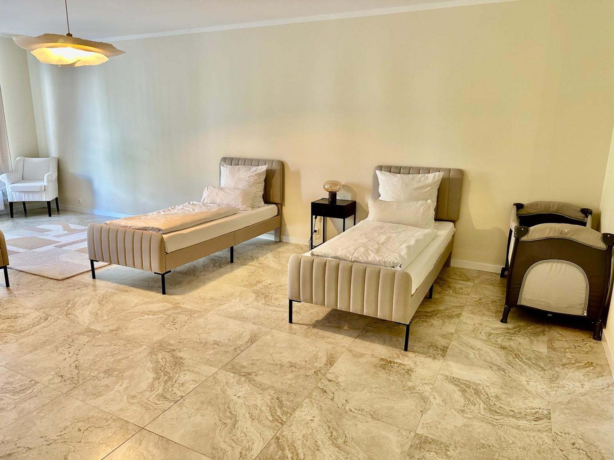Sanierte 5 Zimmer Luxus Standard Apartment Auf 350Qm Hamburgo Exterior foto